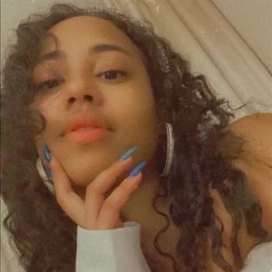 Meet your Posher, Yaeko